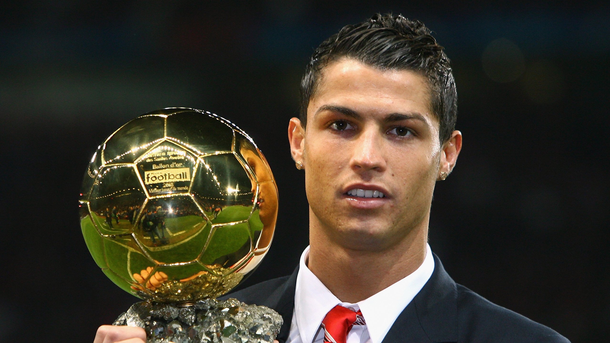 墨西哥队主场吸引大量球迷支持，墨西哥联赛强队